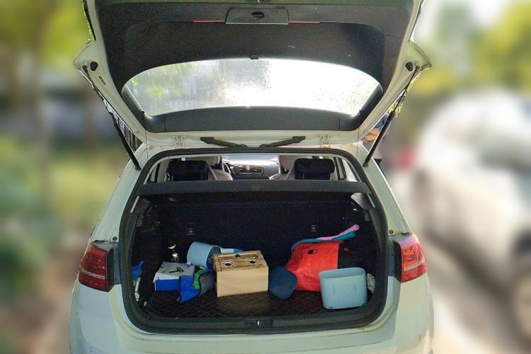 Used Volkswagen Golf 2015 1.6L Automatic Fashion Model Trunk