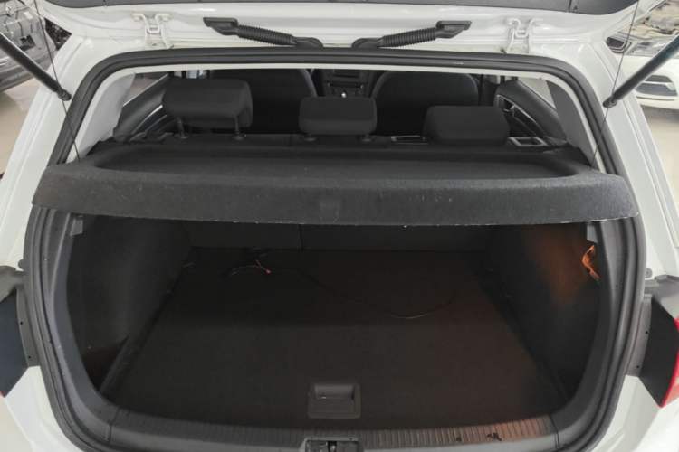 Used Volkswagen Golf 2015 1.4TSI Automatic Comfort Model Trunk