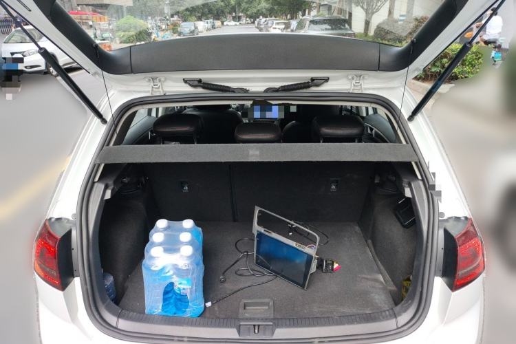 Used Volkswagen Golf 2015 1.6L Automatic Comfort Model Trunk