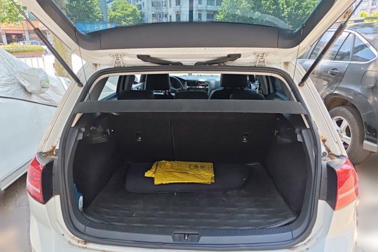 Used Volkswagen Golf 2015 1.4TSI Automatic Comfort Model Trunk