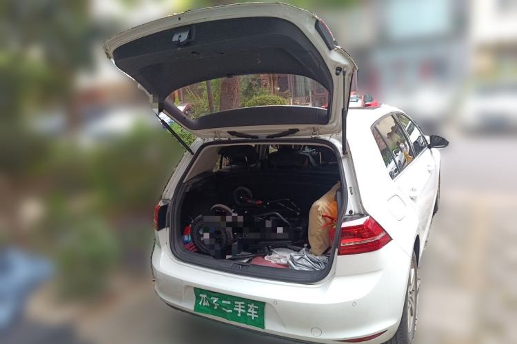 Used Volkswagen Golf 2015 1.6L Automatic Comfort Model Trunk
