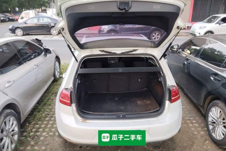 Used Volkswagen Golf 2015 1.4TSI Automatic Comfort Model Trunk