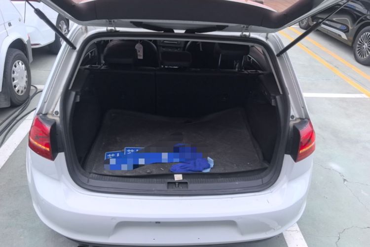 Used Volkswagen Golf 2015 1.4TSI Automatic Luxury Model Trunk