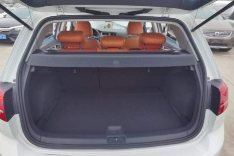 Used Volkswagen Golf 2015 1.4TSI Automatic Comfort Model Trunk