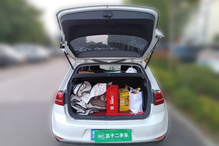 Used Volkswagen Golf 2015 1.6L Automatic Comfort Model Trunk