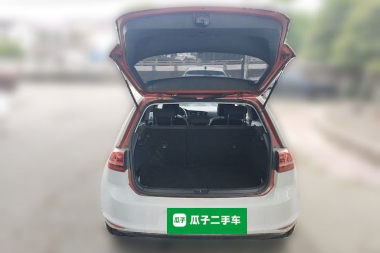 Used Volkswagen Golf 2015 1.6L Automatic Comfort Model Trunk