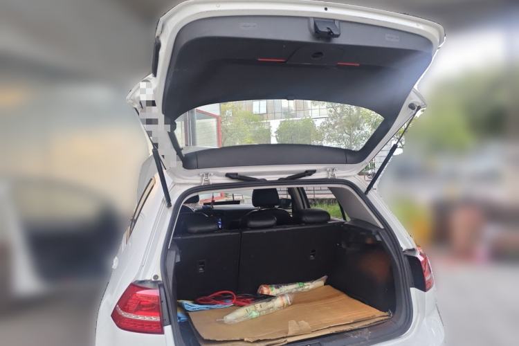 Used Volkswagen Golf 2015 1.6L Automatic Fashion Model Trunk