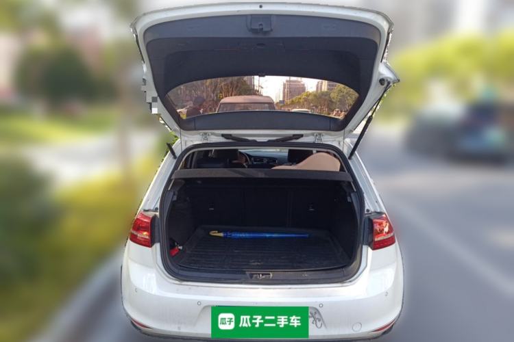 Used Volkswagen Golf 2015 1.6L Automatic Comfort Model Trunk