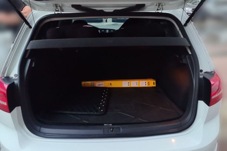Used Volkswagen Golf 2015 1.4TSI Automatic Comfort Model Trunk