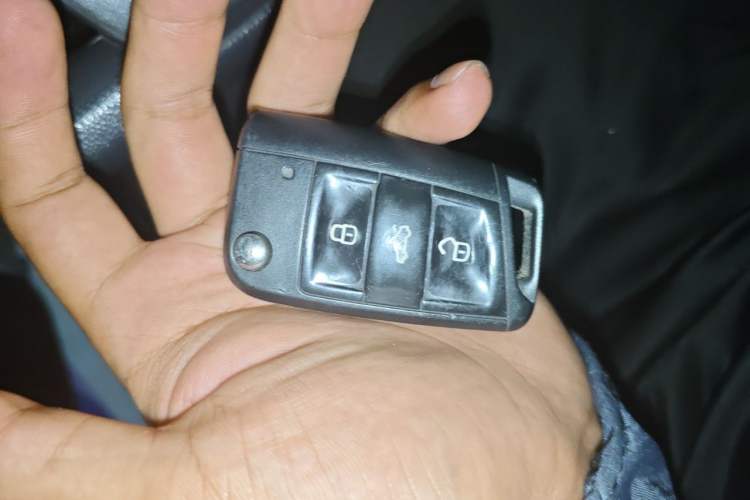 Used Volkswagen Golf 2015 1.6L Automatic Fashion Model Vehicle Key