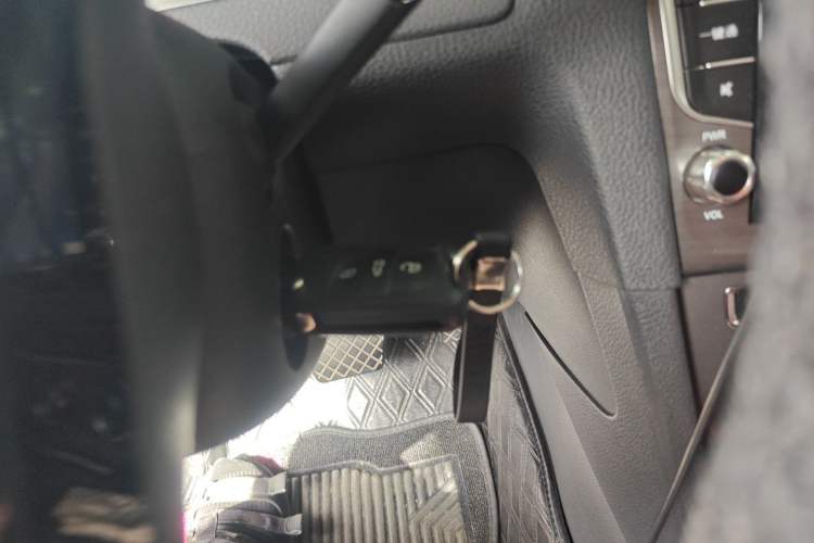 Used Volkswagen Golf 2015 1.4TSI Automatic Comfort Model Vehicle Key