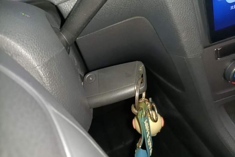 Used Volkswagen Golf 2015 1.6L Manual Fashion Edition Vehicle Key