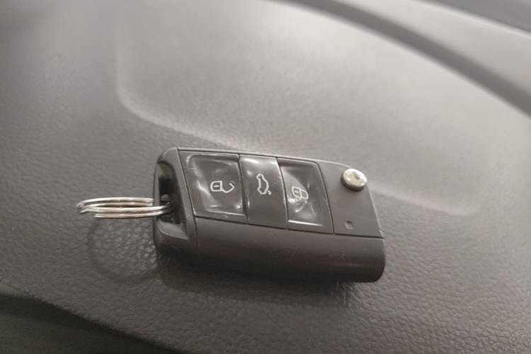 Used Volkswagen Golf 2015 1.4TSI Automatic Luxury Model Vehicle Key