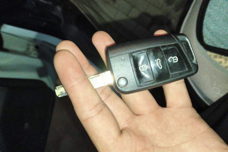 Used Volkswagen Golf 2015 1.6L Automatic Comfort Model Vehicle Key