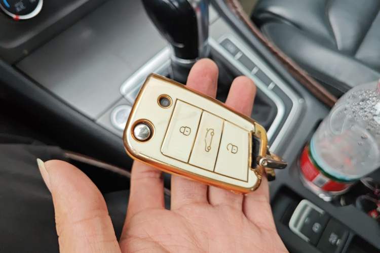 Used Volkswagen Golf 2015 1.4TSI Automatic Luxury Model Vehicle Key