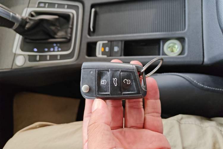 Used Volkswagen Golf 2015 1.4TSI Automatic Luxury Model Vehicle Key