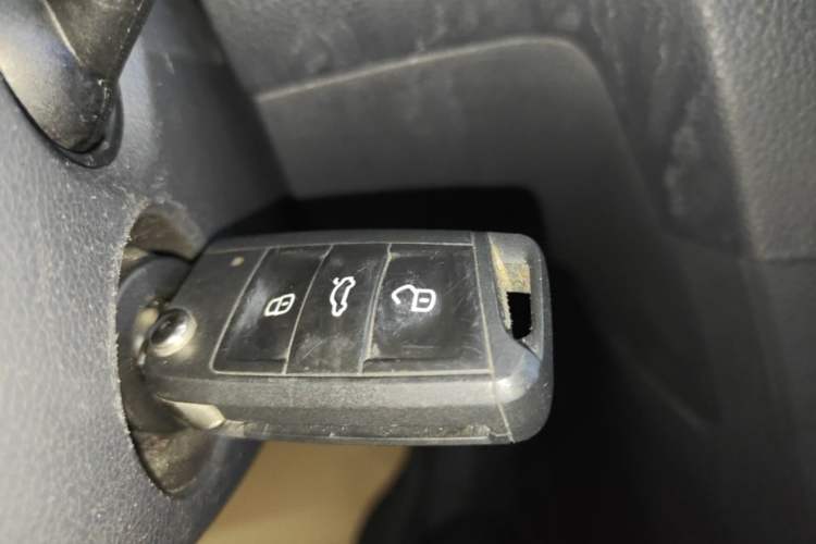 Used Volkswagen Golf 2015 1.4TSI Automatic Comfort Model Vehicle Key