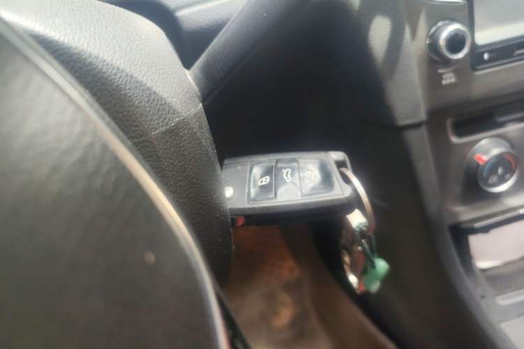 Used Volkswagen Golf 2015 1.6L Automatic Comfort Model Vehicle Key