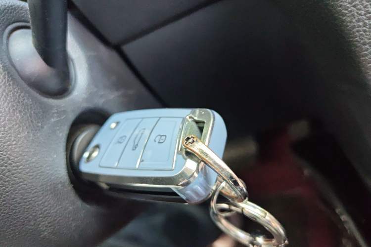 Used Volkswagen Golf 2015 1.4TSI Automatic Comfort Model Vehicle Key