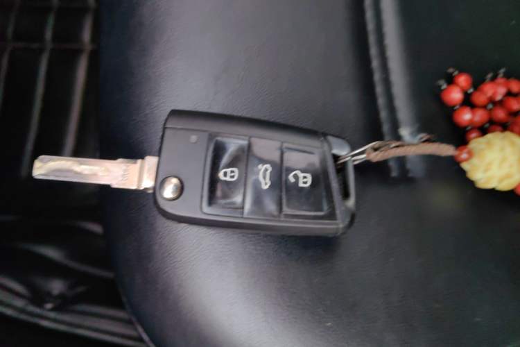 Used Volkswagen Golf 2015 1.4TSI Automatic Comfort Model Vehicle Key