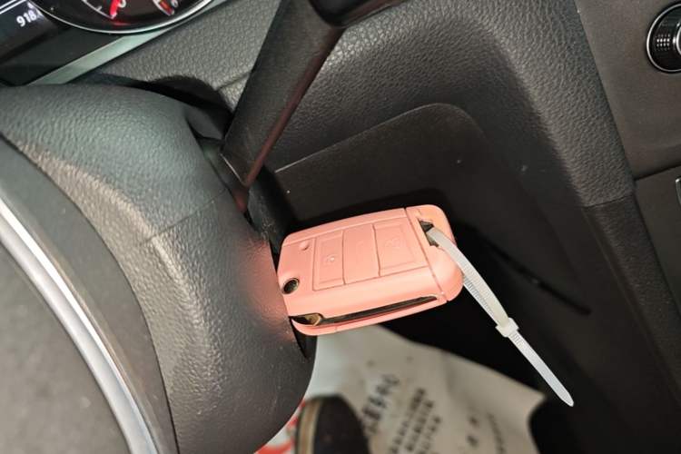 Used Volkswagen Golf 2015 1.6L Automatic Comfort Model Vehicle Key