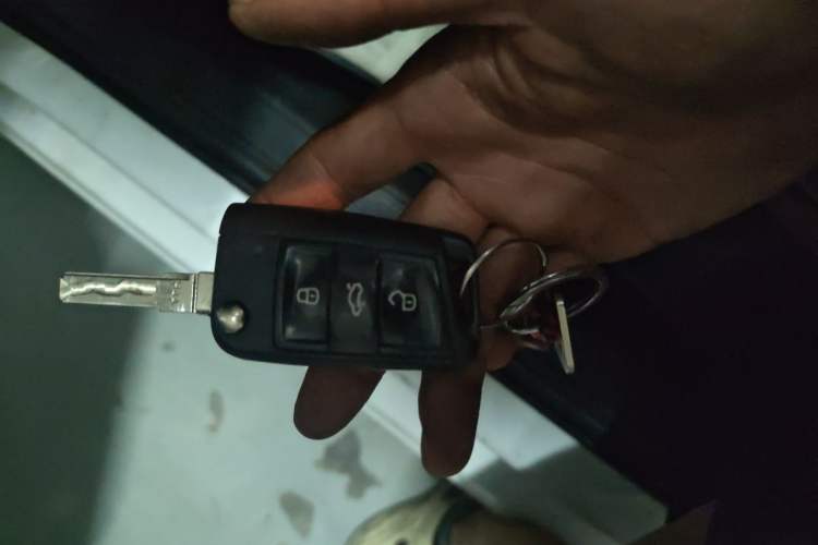 Used Volkswagen Golf 2015 1.6L Automatic Fashion Model Vehicle Key