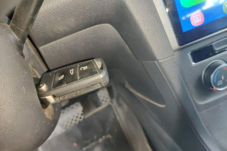 Used Volkswagen Golf 2015 1.4TSI Automatic Comfort Model Vehicle Key