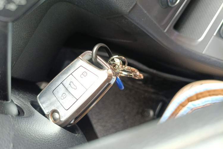 Used Volkswagen Golf 2015 1.6L Automatic Fashion Model Vehicle Key