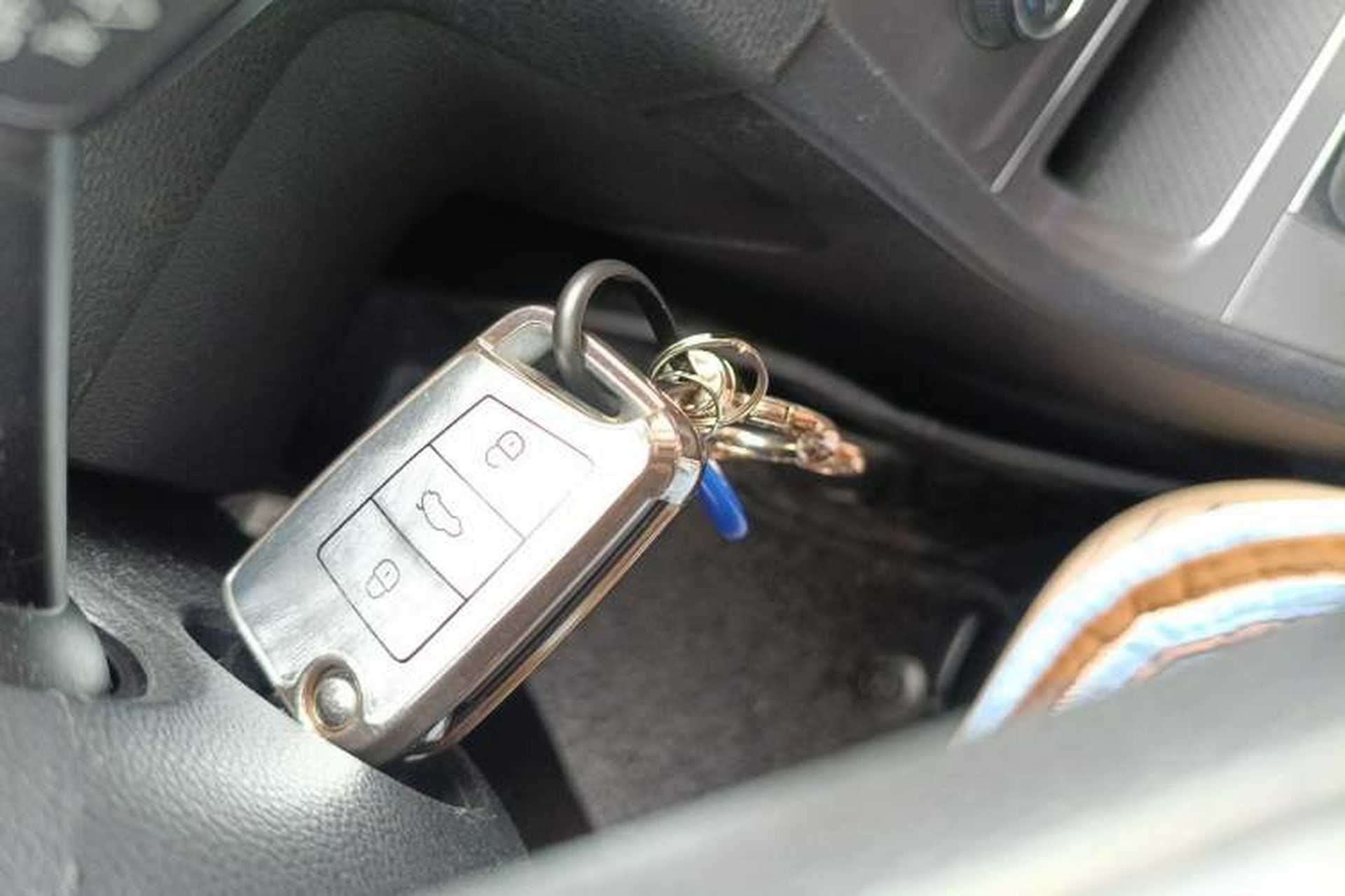 Used Volkswagen Golf 2015 1.6L Automatic Fashion Model Vehicle Key