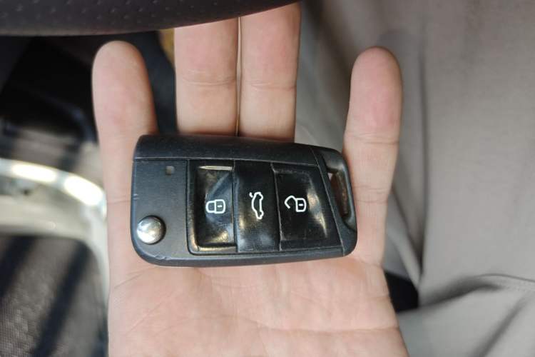 Used Volkswagen Golf 2015 1.4TSI Automatic Luxury Model Vehicle Key