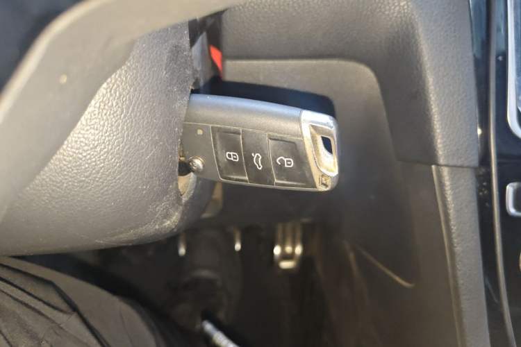Used Volkswagen Golf 2015 1.4TSI Automatic R-Line Vehicle Key