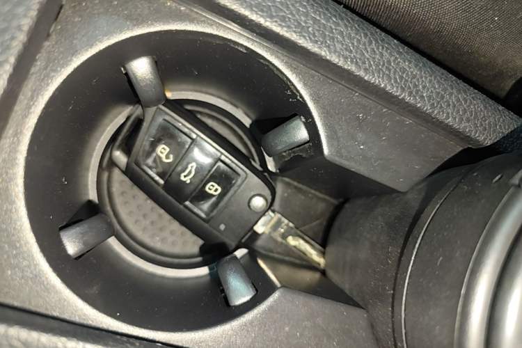 Used Volkswagen Golf 2015 1.4TSI Automatic Comfort Model Vehicle Key