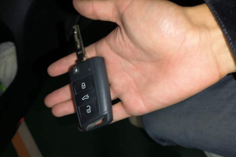 Used Volkswagen Golf 2015 1.4TSI Comfort Travel Edition Vehicle Key