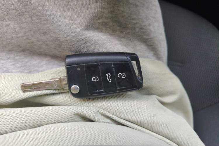 Used Volkswagen Golf 2015 1.4TSI Automatic Comfort Model Vehicle Key