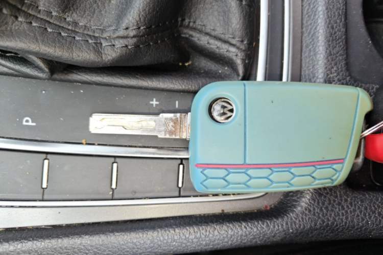 Used Volkswagen Golf 2015 1.6L Automatic Fashion Model Vehicle Key