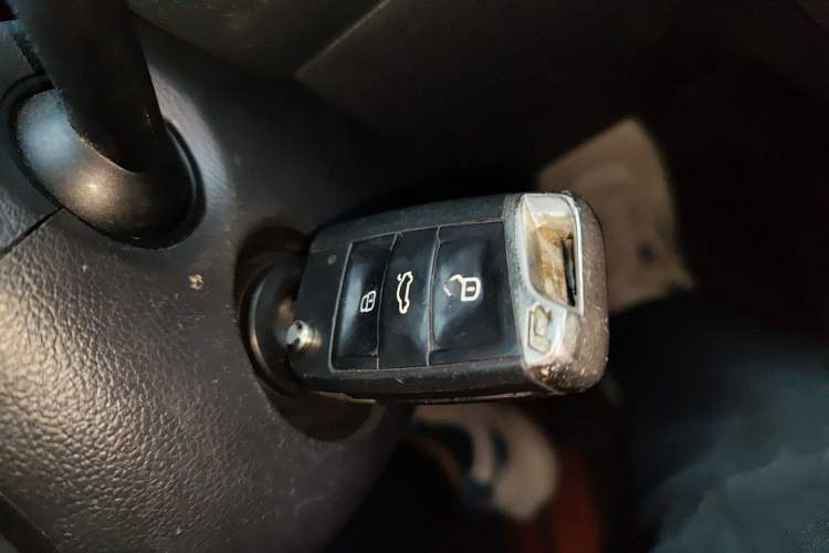 Used Volkswagen Golf 2015 1.6L Automatic Comfort Model Vehicle Key