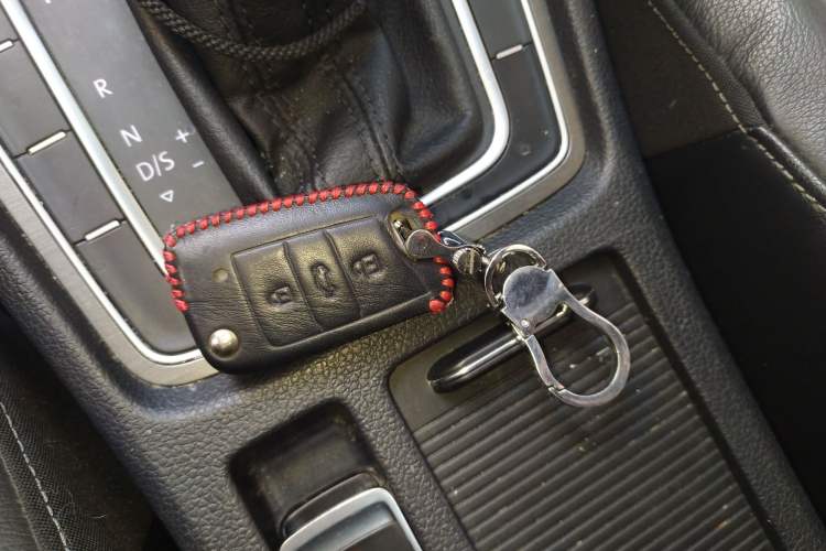 Used Volkswagen Golf 2015 1.4TSI Automatic Luxury Model Vehicle Key
