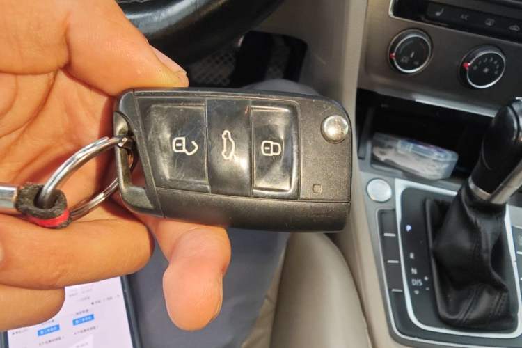 Used Volkswagen Golf 2015 1.4TSI Automatic Luxury Model Vehicle Key