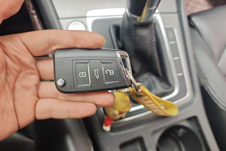 Used Volkswagen Golf 2015 1.4TSI Automatic Luxury Model Vehicle Key