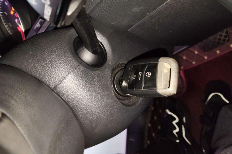 Used Volkswagen Golf 2015 1.4TSI Automatic Comfort Model Vehicle Key