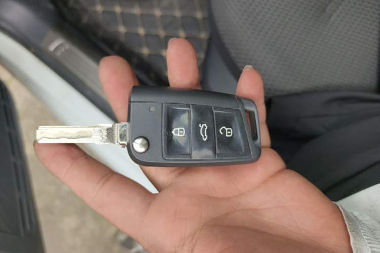 Used Volkswagen Golf 2015 1.4TSI Automatic Comfort Model Vehicle Key
