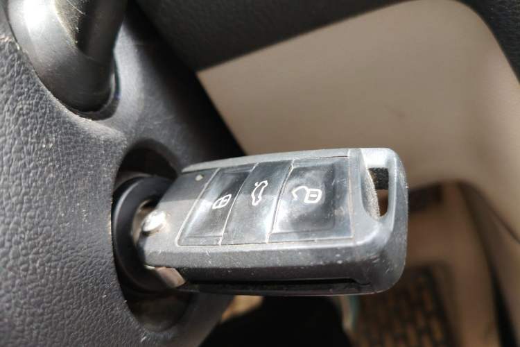Used Volkswagen Golf 2015 1.6L Automatic Comfort Model Vehicle Key