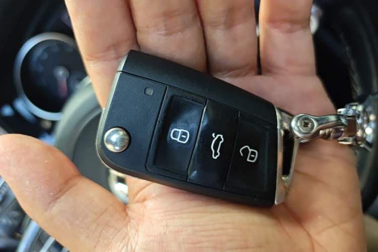 Used Volkswagen Golf 2015 1.4TSI Automatic R-Line Vehicle Key