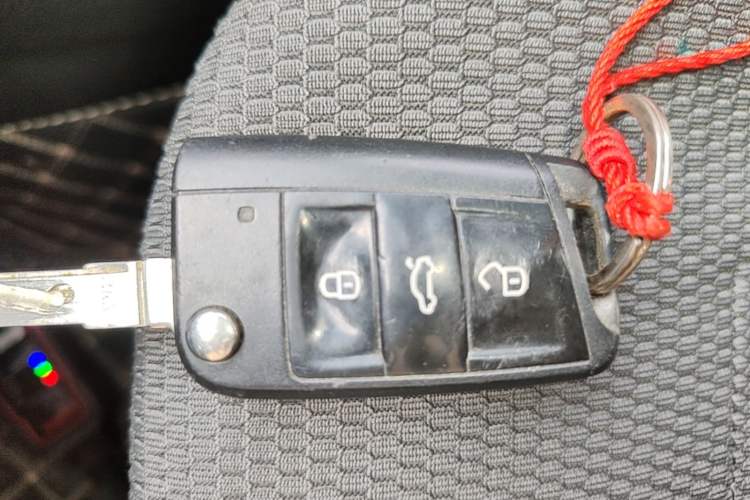 Used Volkswagen Golf 2015 1.6L Automatic Comfort Model Vehicle Key
