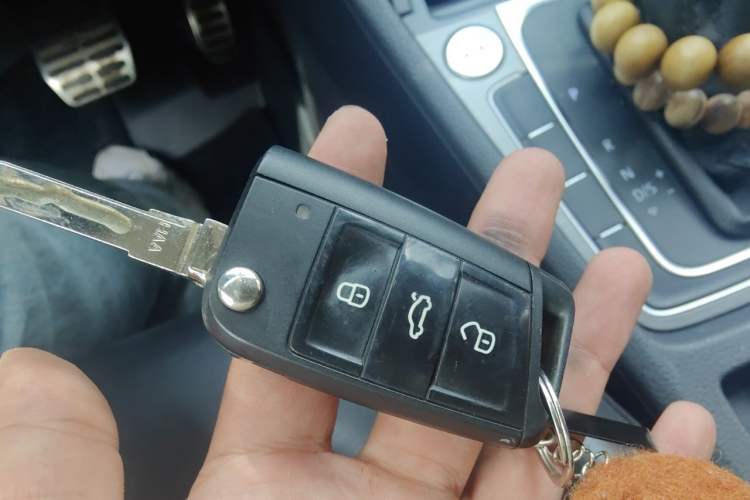 Used Volkswagen Golf 2015 1.4TSI Automatic Luxury Model Vehicle Key