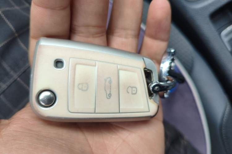 Used Volkswagen Golf 2015 1.6L Automatic Comfort Model Vehicle Key