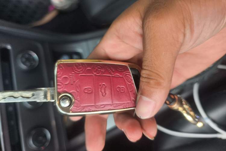 Used Volkswagen Golf 2015 1.6L Automatic Fashion Model Vehicle Key
