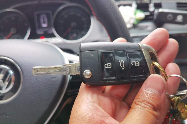 Used Volkswagen Golf 2015 1.4TSI Automatic Comfort Model Vehicle Key
