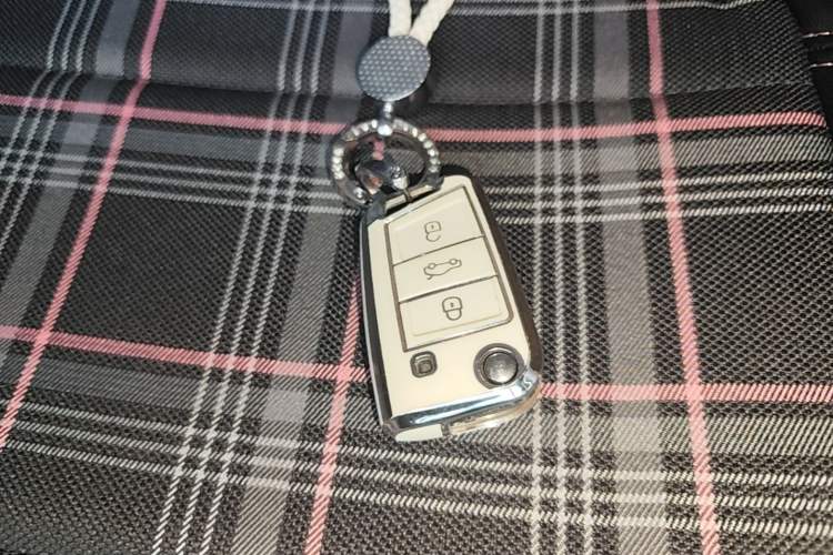 Used Volkswagen Golf 2015 1.6L Automatic Comfort Model Vehicle Key