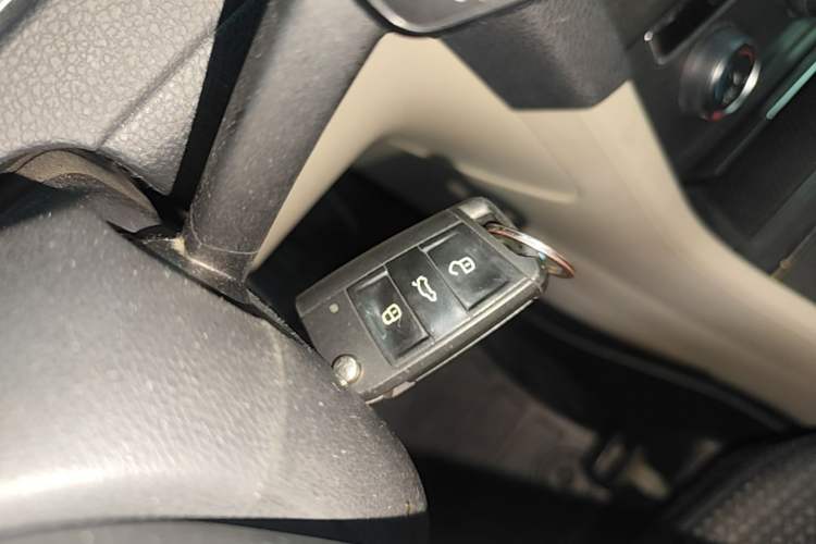 Used Volkswagen Golf 2015 1.4TSI Automatic Comfort Model Vehicle Key